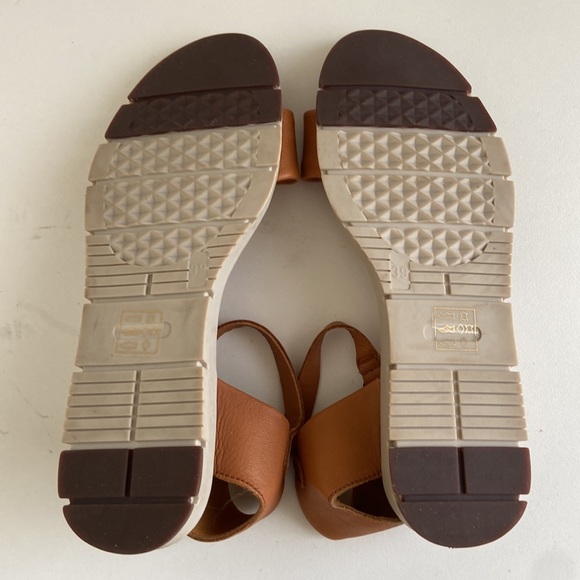 Tan Effigie Sandals with Velcro strap - Picture 5 of 5
